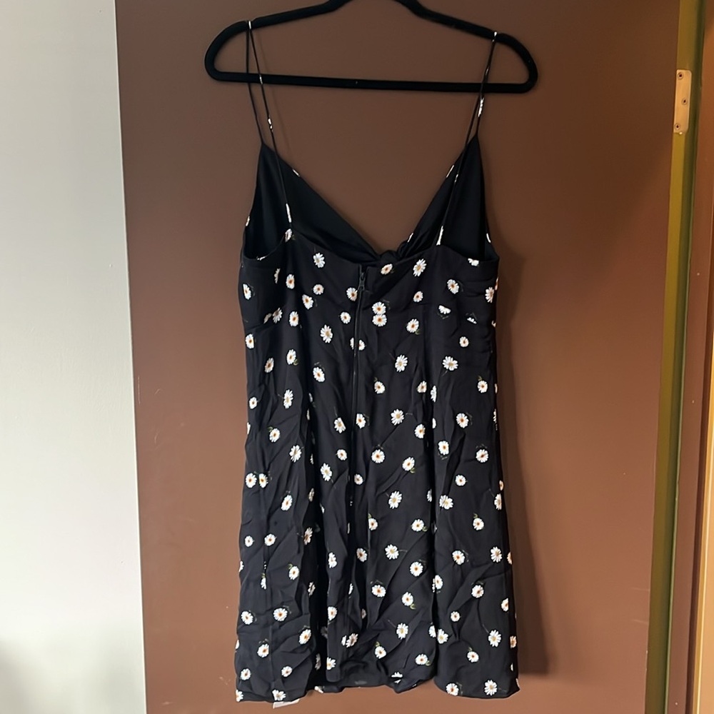 NWT Alice + Olivia Black Floral Spaghetti Strap Twist-Bust Mini Dress - Picture 3 of 7